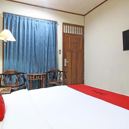 Готель Reddoorz Near Malioboro Tugu Station Jogja Джок'якарта Екстер'єр фото