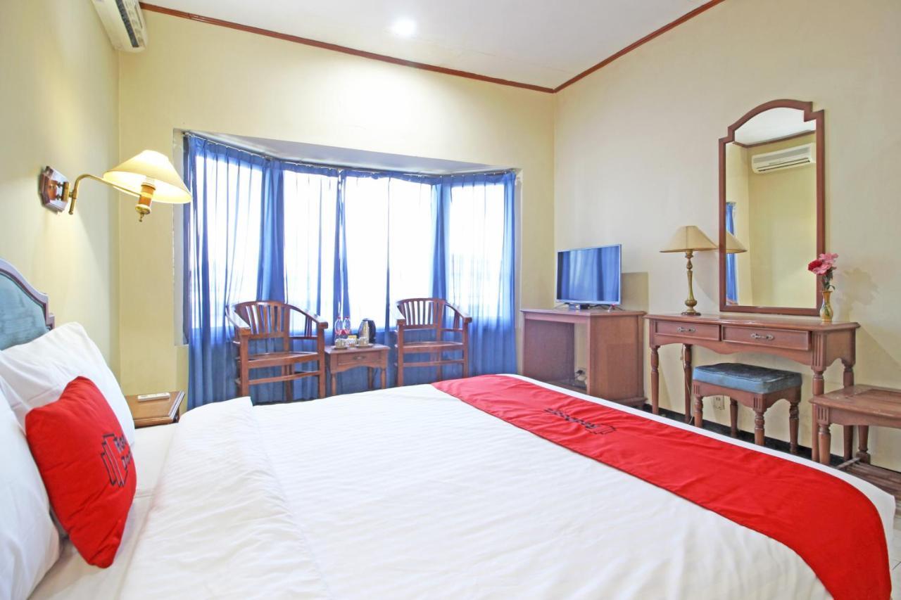 Готель Reddoorz Near Malioboro Tugu Station Jogja Джок'якарта Екстер'єр фото