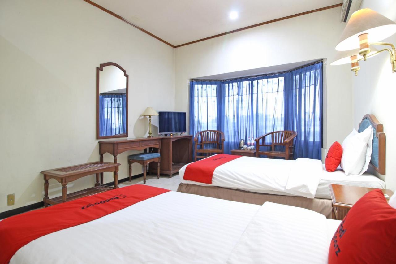 Готель Reddoorz Near Malioboro Tugu Station Jogja Джок'якарта Екстер'єр фото