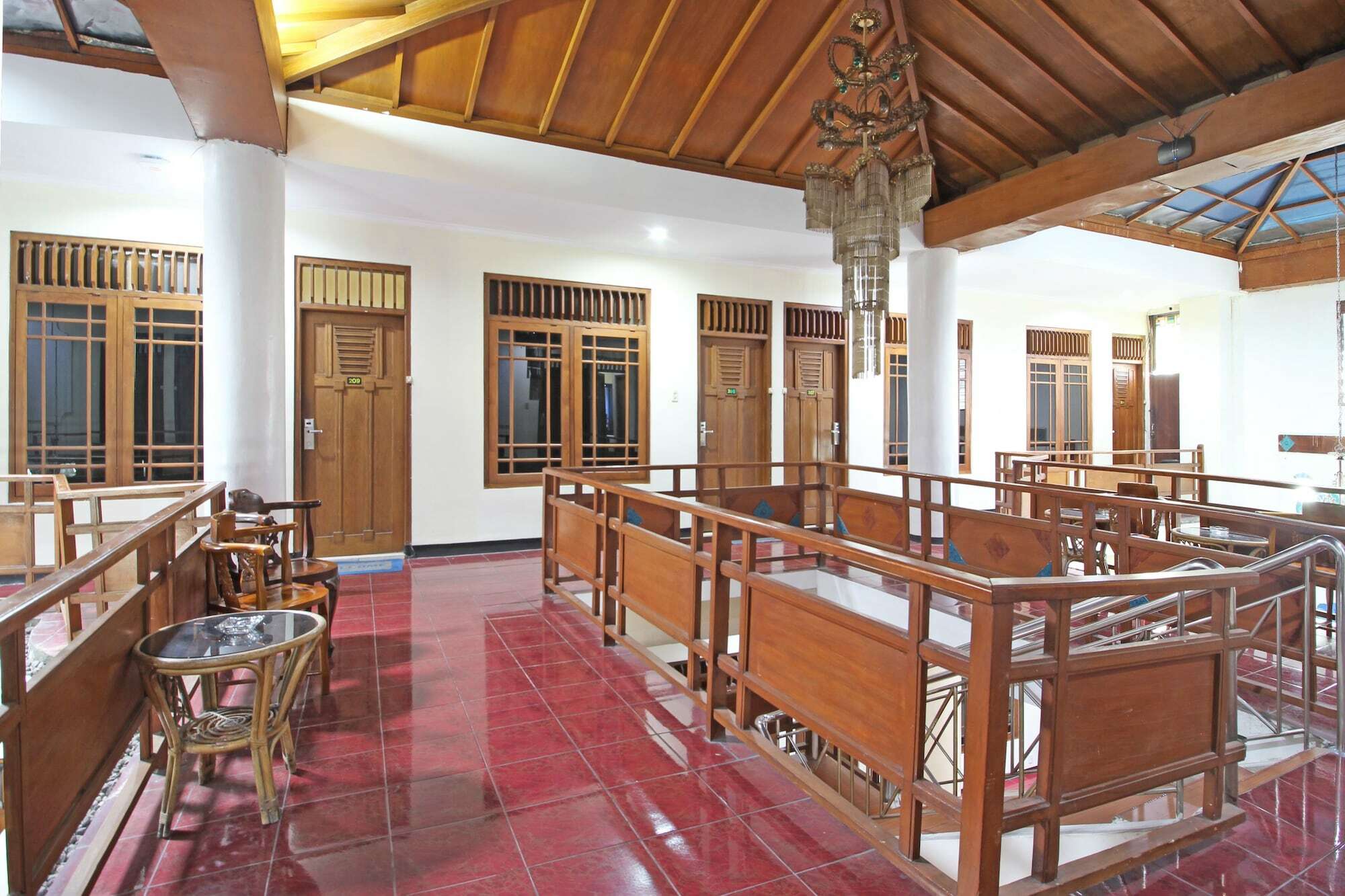Готель Reddoorz Near Malioboro Tugu Station Jogja Джок'якарта Екстер'єр фото